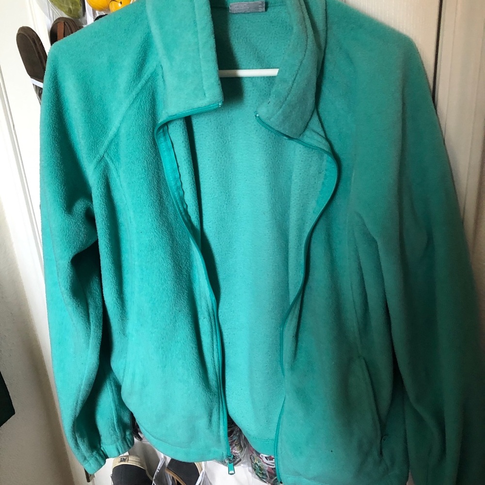 Teal columbia